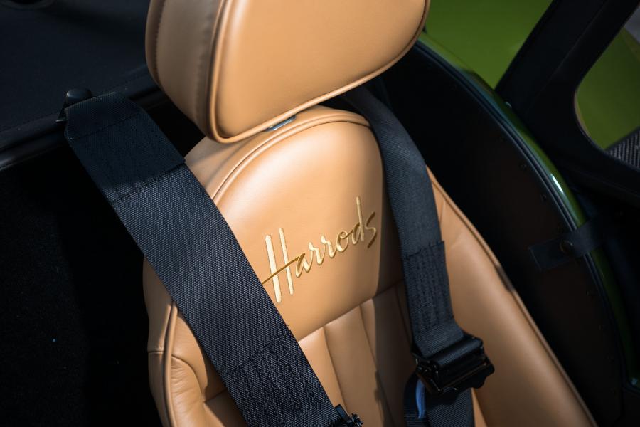 Детали интерьера Caterham Seven 420 S Harrods 2016 года  (UK) (фото 2 из 9)